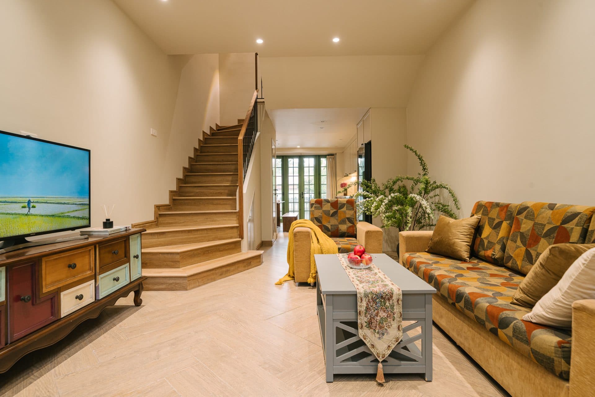 Lakefront 3 Bedroom House on Tu Hoa - Tay Ho