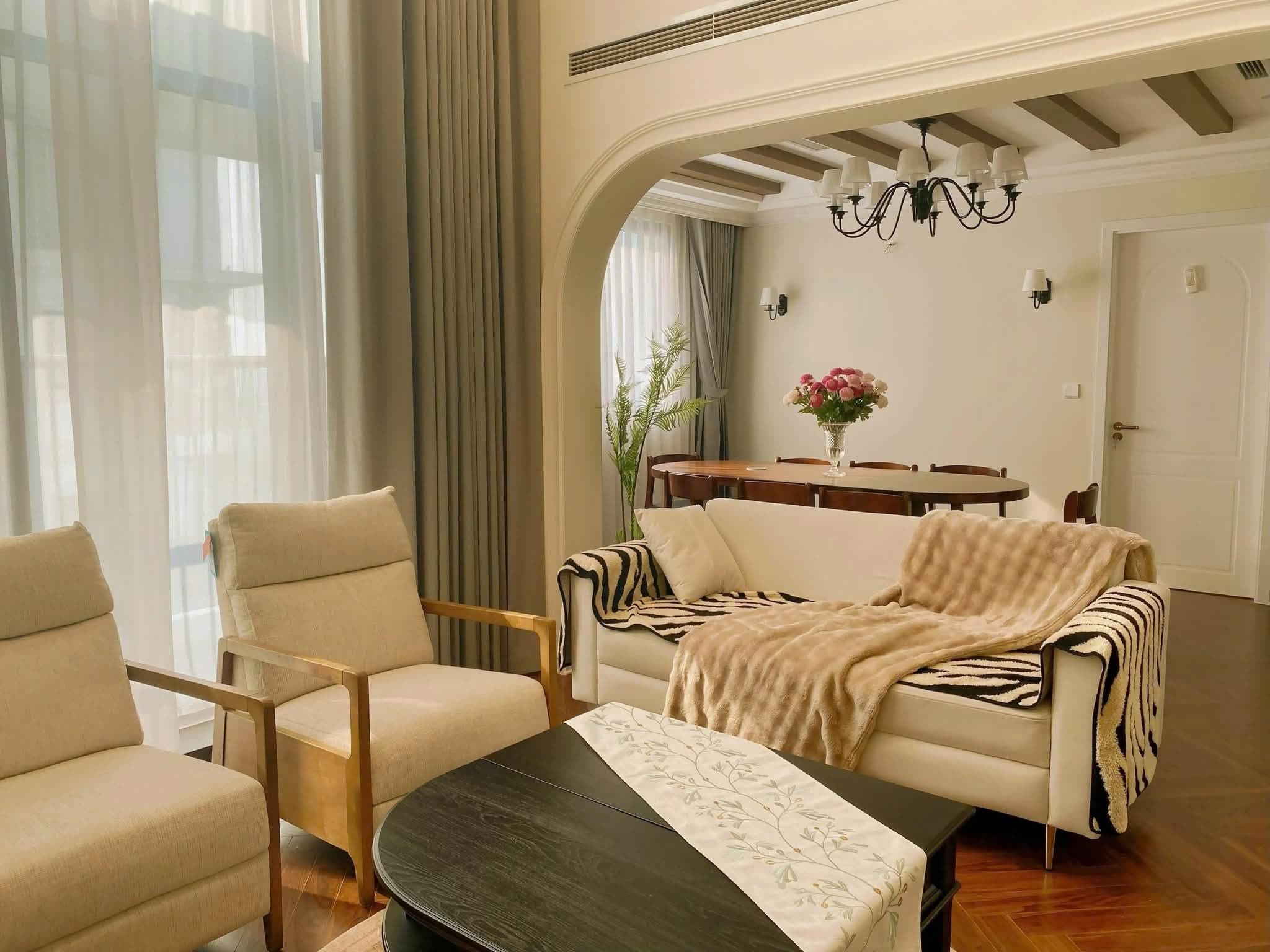 Charming 3 Bedroom Duplex Penthouse at Iris Garden, Tran Huu Duc 2