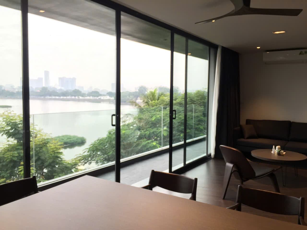 Lake View 2-Bed Apartment in Truc Bach, Ba Dinh