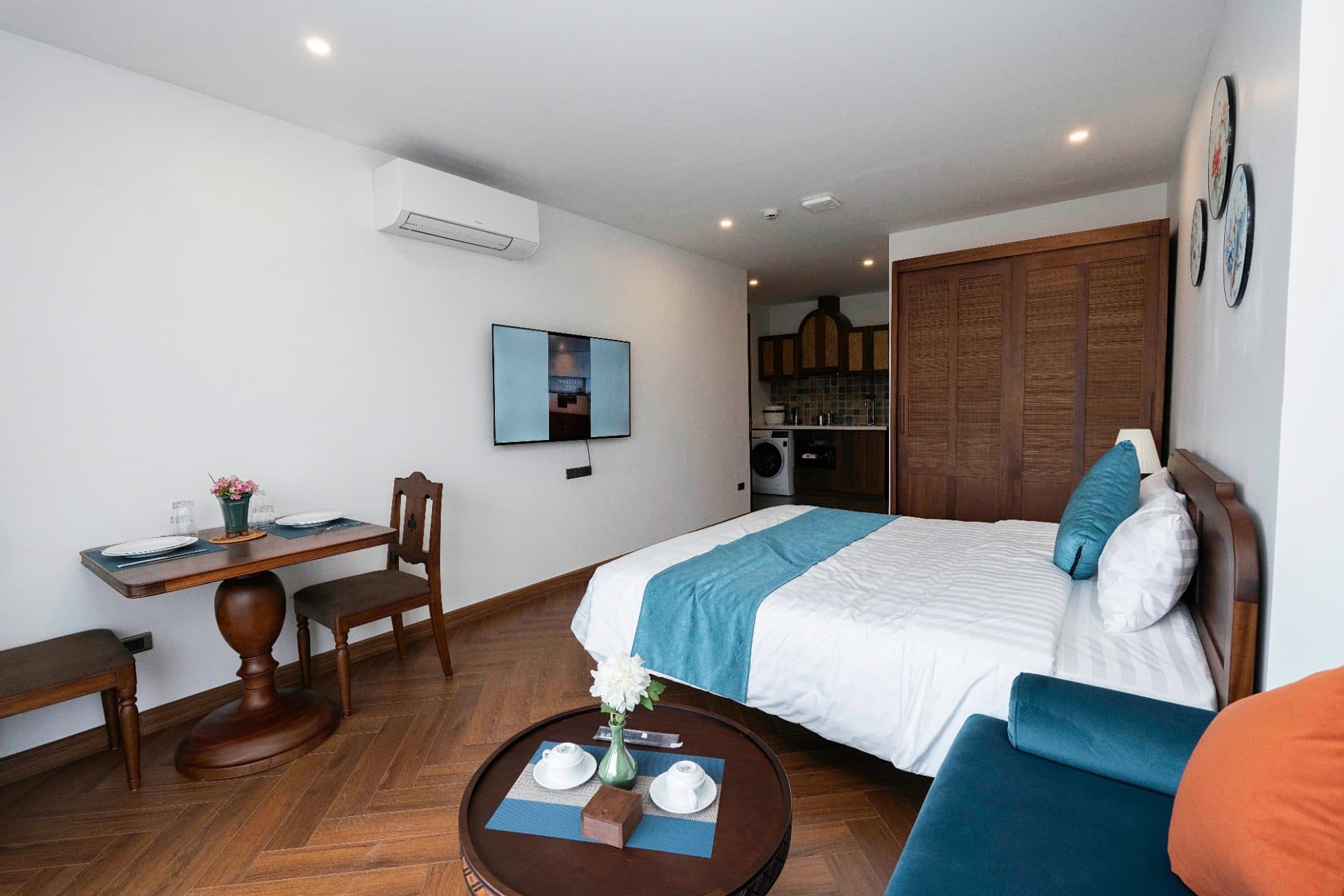 Lakeview cozy studio on Xuan Dieu street
