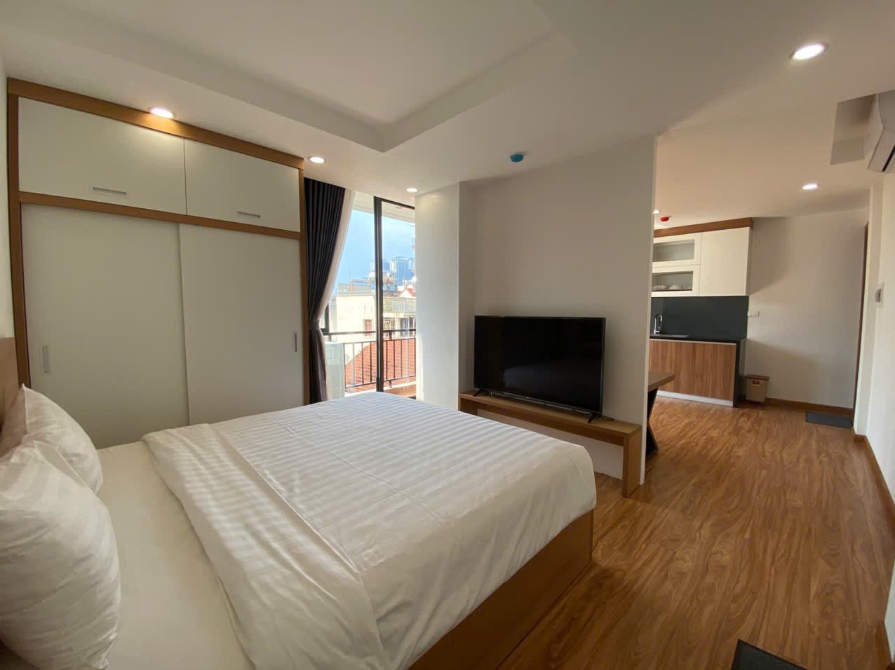 Sunlit Studio Apartment with Balcony on Dang Thai Mai 2
