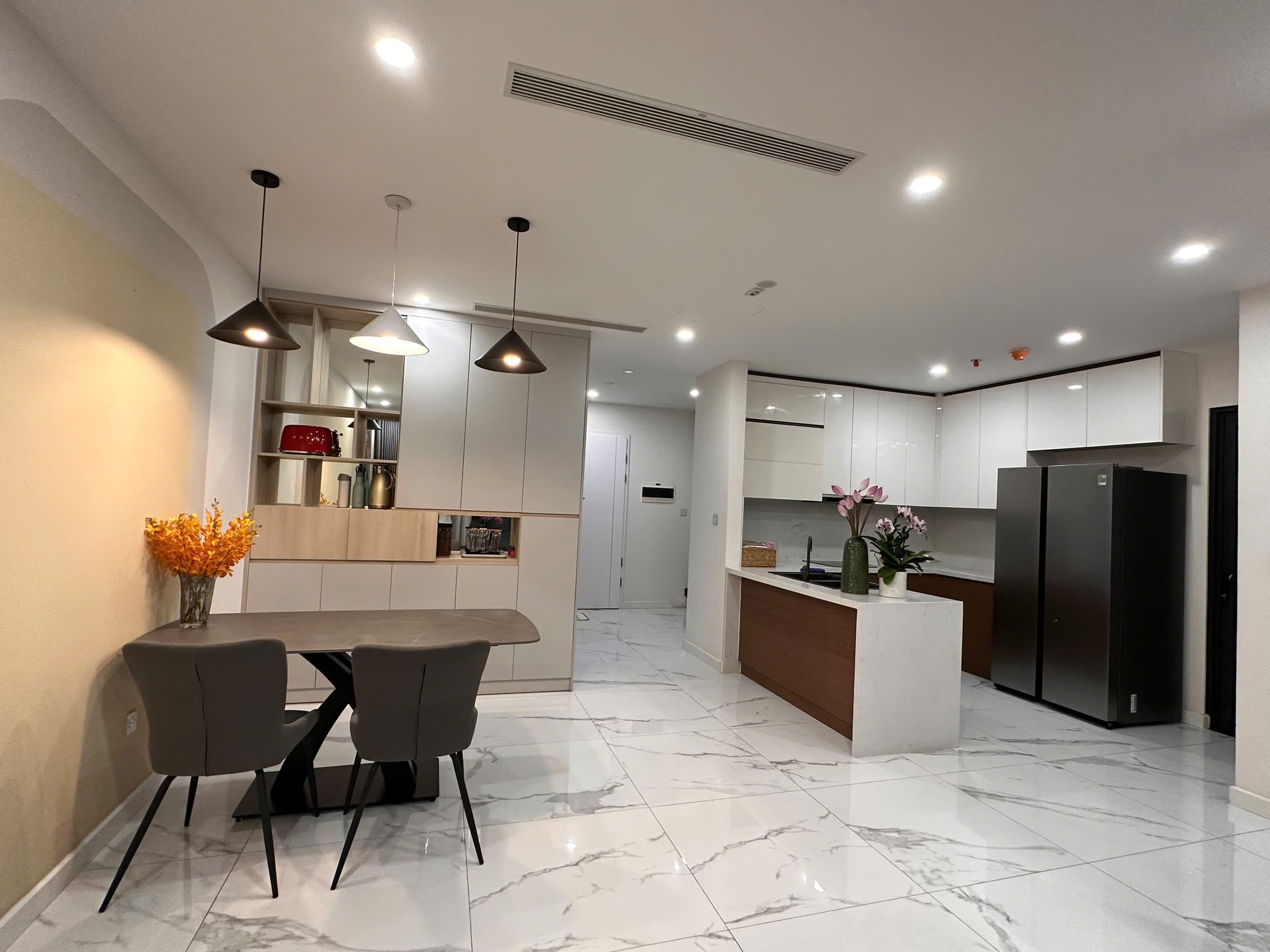 Homey High Floor Apartment in Sunshine City