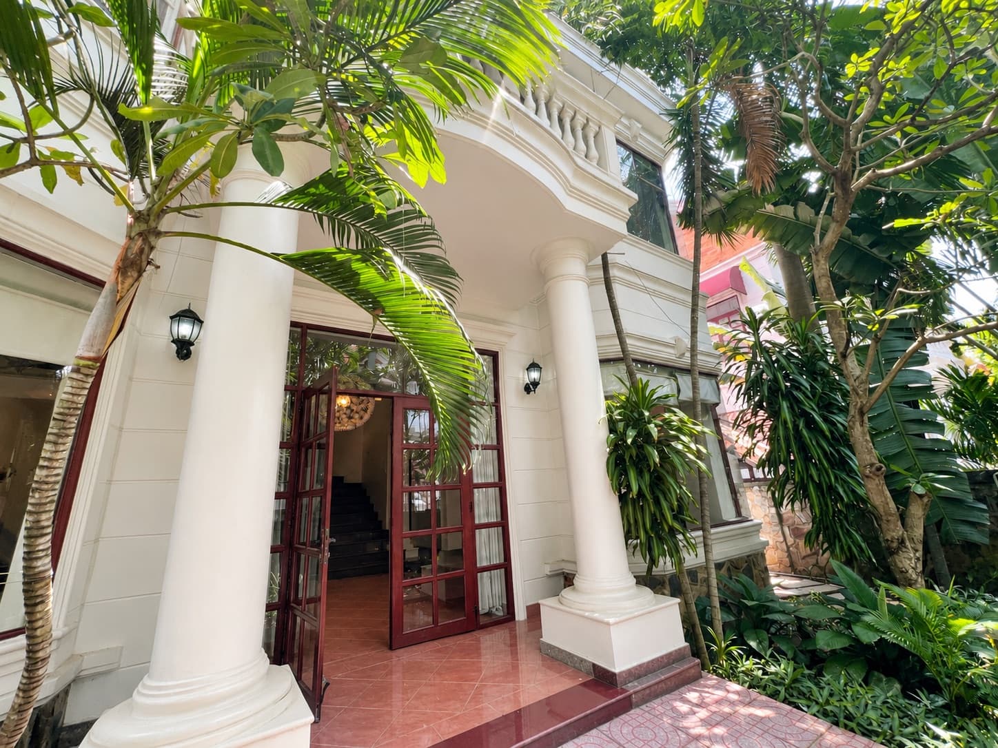 Balcony 5-Bed Villa for Rent in Quận 2, Ho Chi Minh City