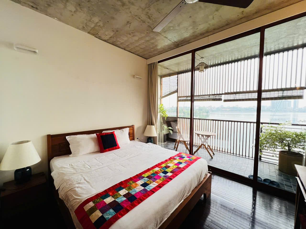 Lake View 2-Bed Apartment for Rent in West Lake, Hanoi