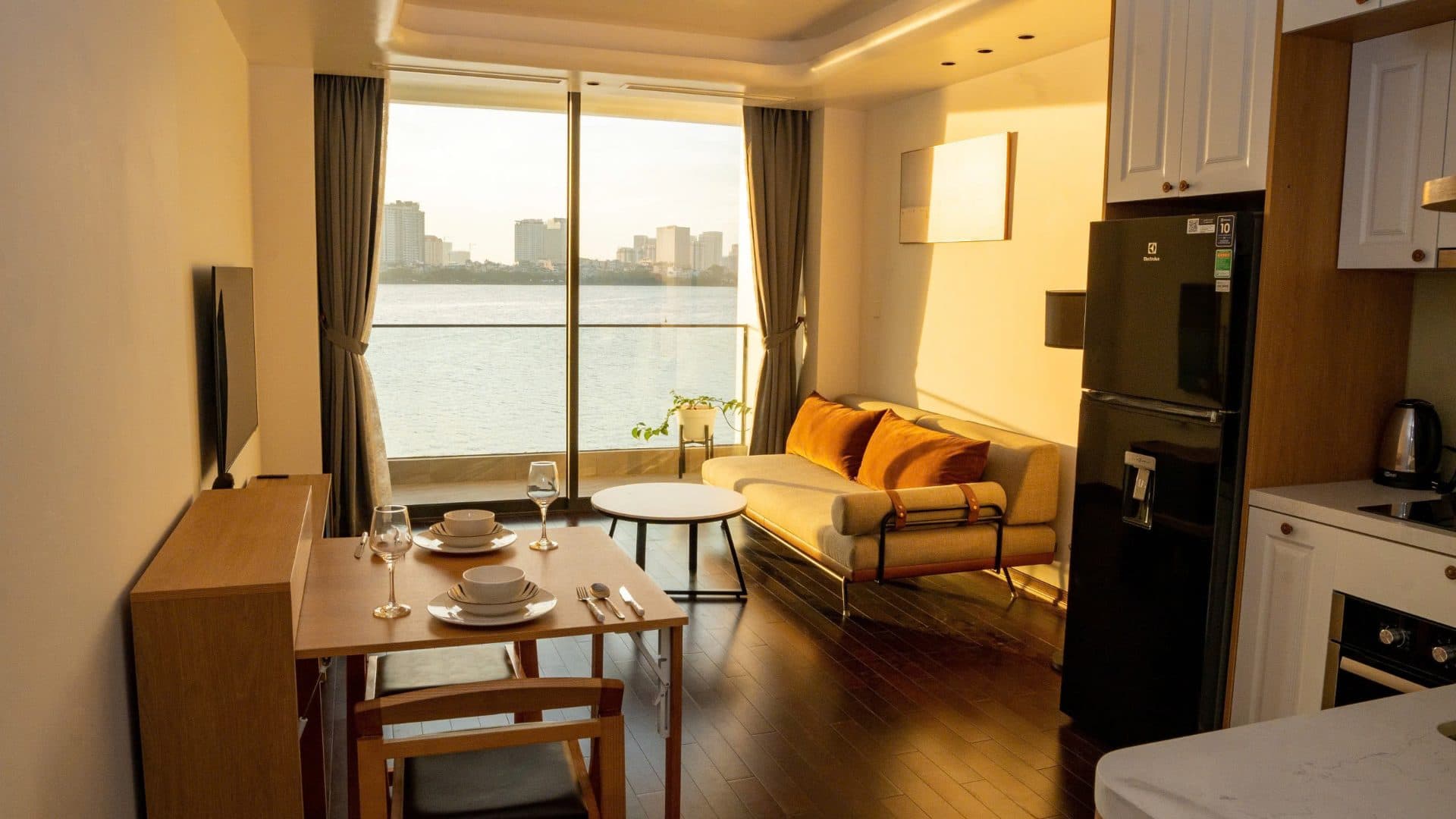 Lake View 1-Bed Apartment for Rent in West Lake, Hanoi
