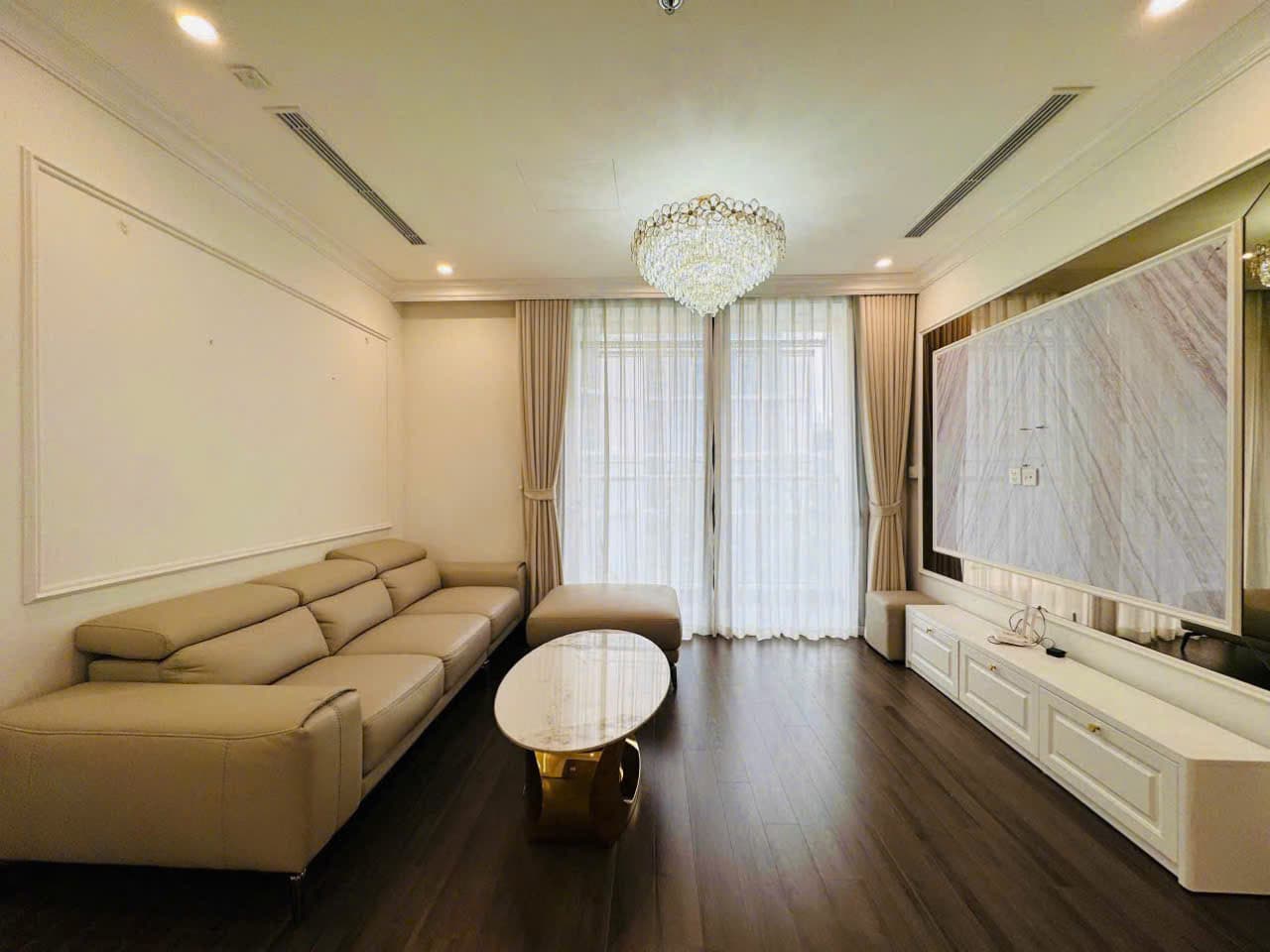 Balcony 3-Bed Apartment for Rent in Long Bien, Hanoi