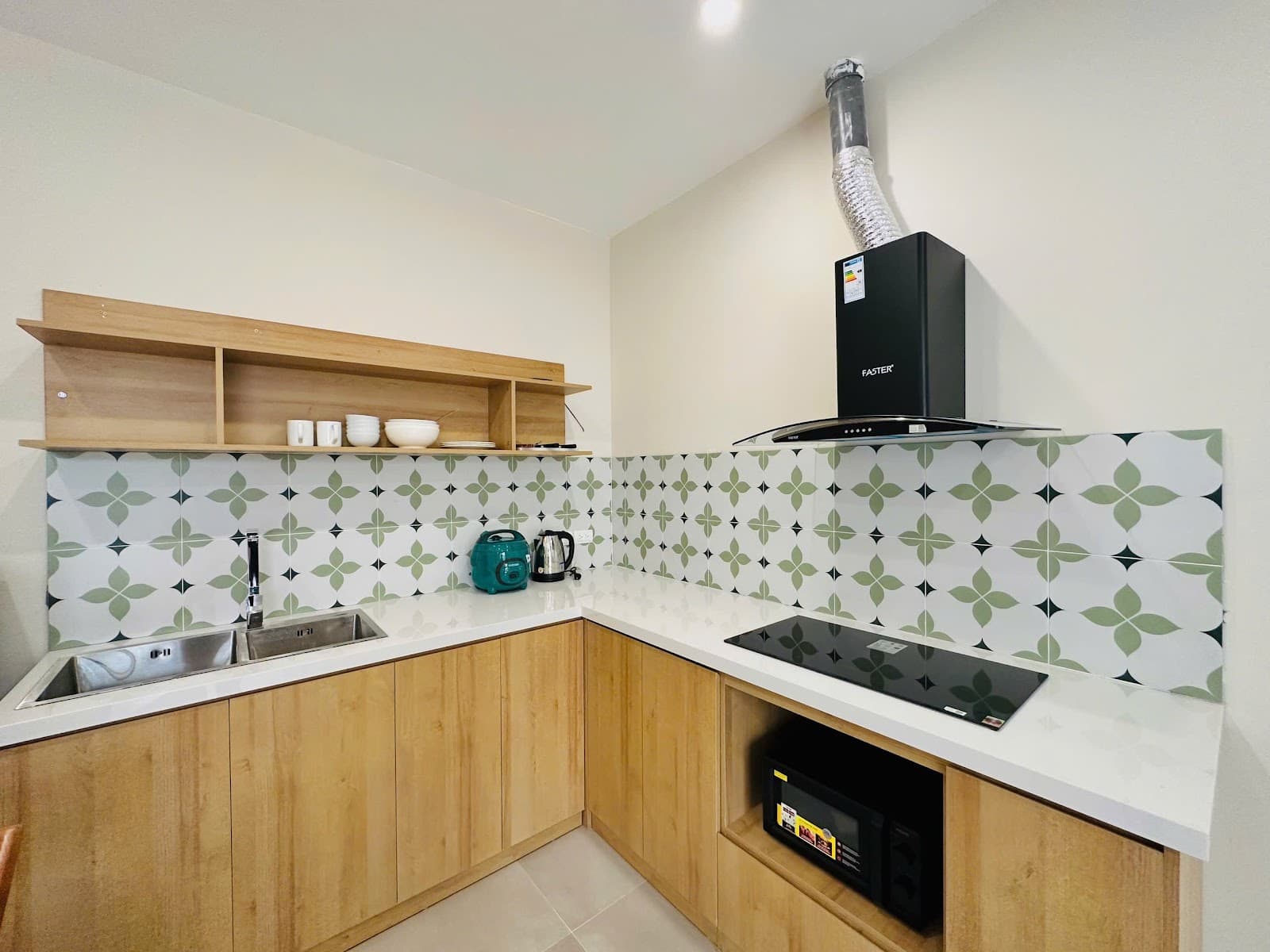 Top Floor 1-Bedroom Apartment with Huge Balcony on To Ngoc Van, Tây Hồ · Unit 701 3