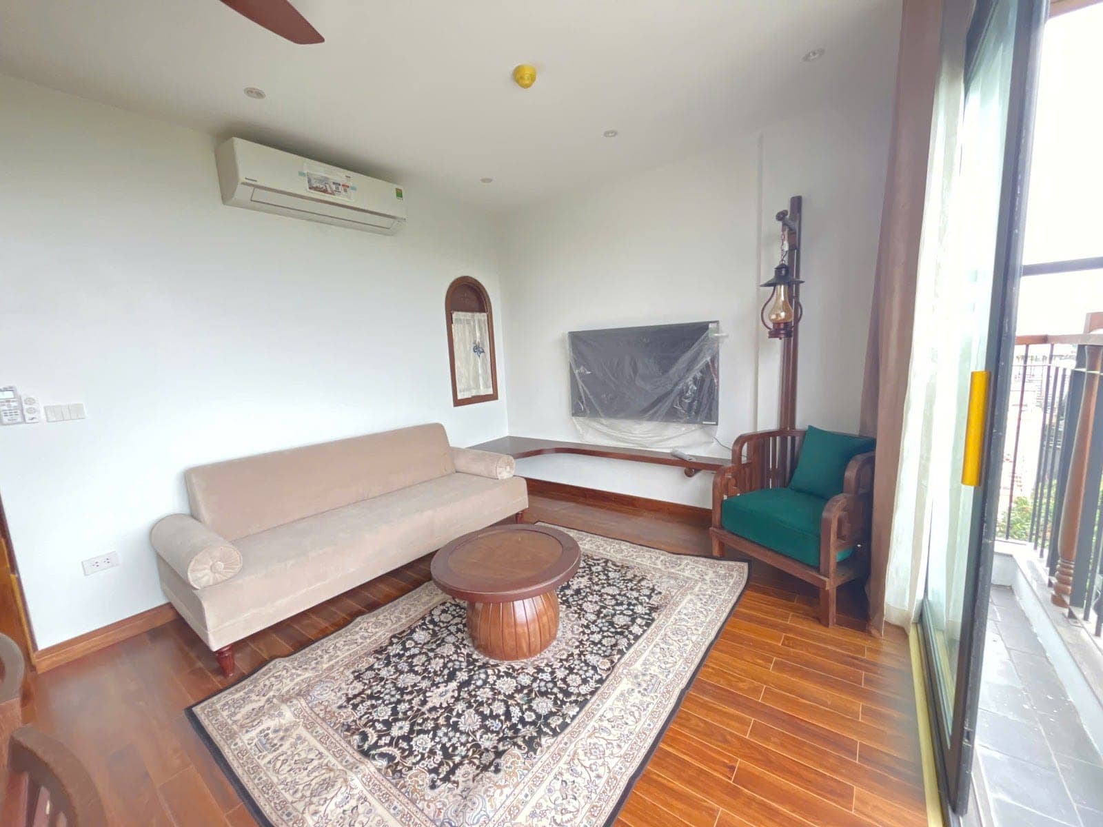 Indochine 2-Bedroom Apartment in Tây Hồ · 11/8 Tu Hoa 3