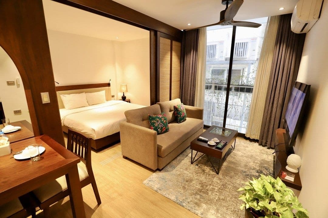 1-Bedroom Apartment with Balcony at 11 Tôn Thất Thiệp, Hoàn Kiếm · Unit 201B