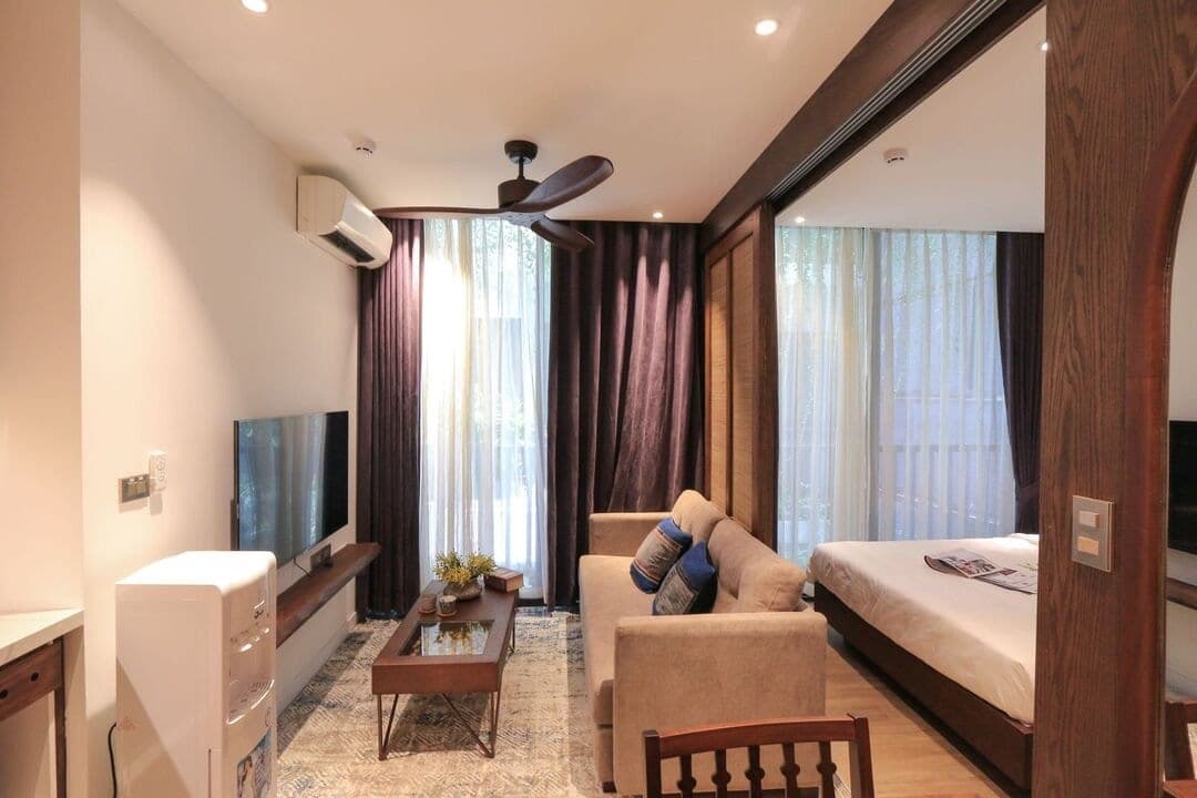 1-Bedroom Apartment with Balcony at 11 Tôn Thất Thiệp, Hoàn Kiếm