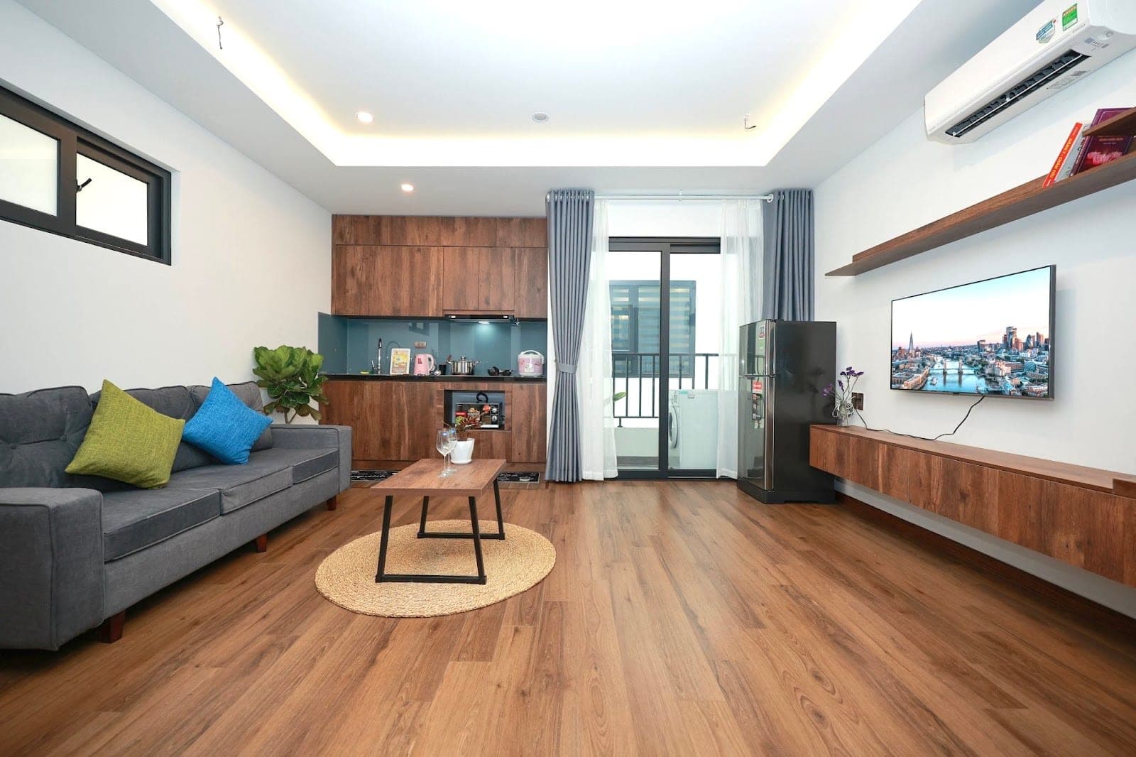 1-Bedroom Apartment on đường Yên Phụ Nhỏ, Tây Hồ (Unit 203) 2