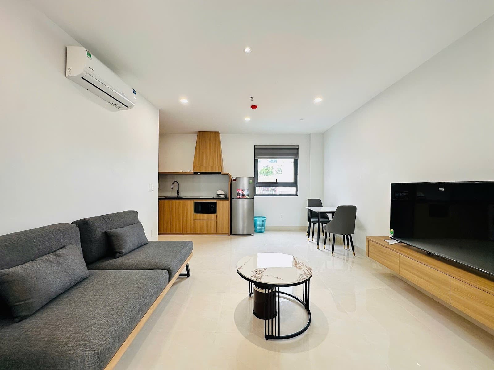 New 1-Bedroom Apartment with Balcony on Tu Hoa, Tây Hồ · Unit 402