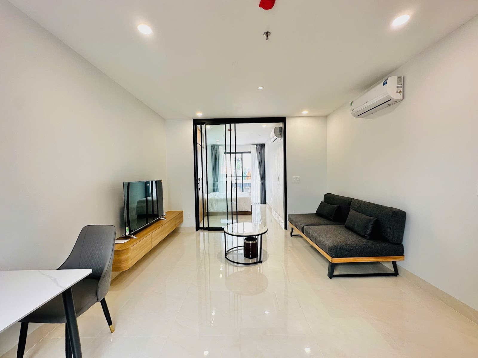 New 1-Bedroom Apartment with Balcony on Tu Hoa, Tây Hồ · Unit 402 3