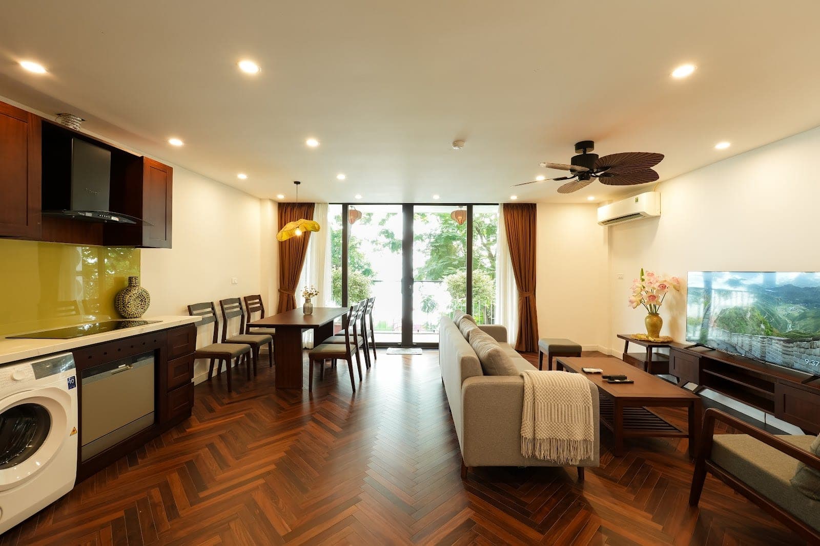 Lake View 3-Bed Apartment for Rent in West Lake, Hanoi