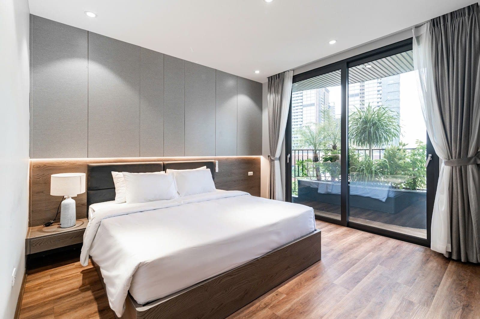 Well Located 2-Bed Apartment in Tay Ho 3