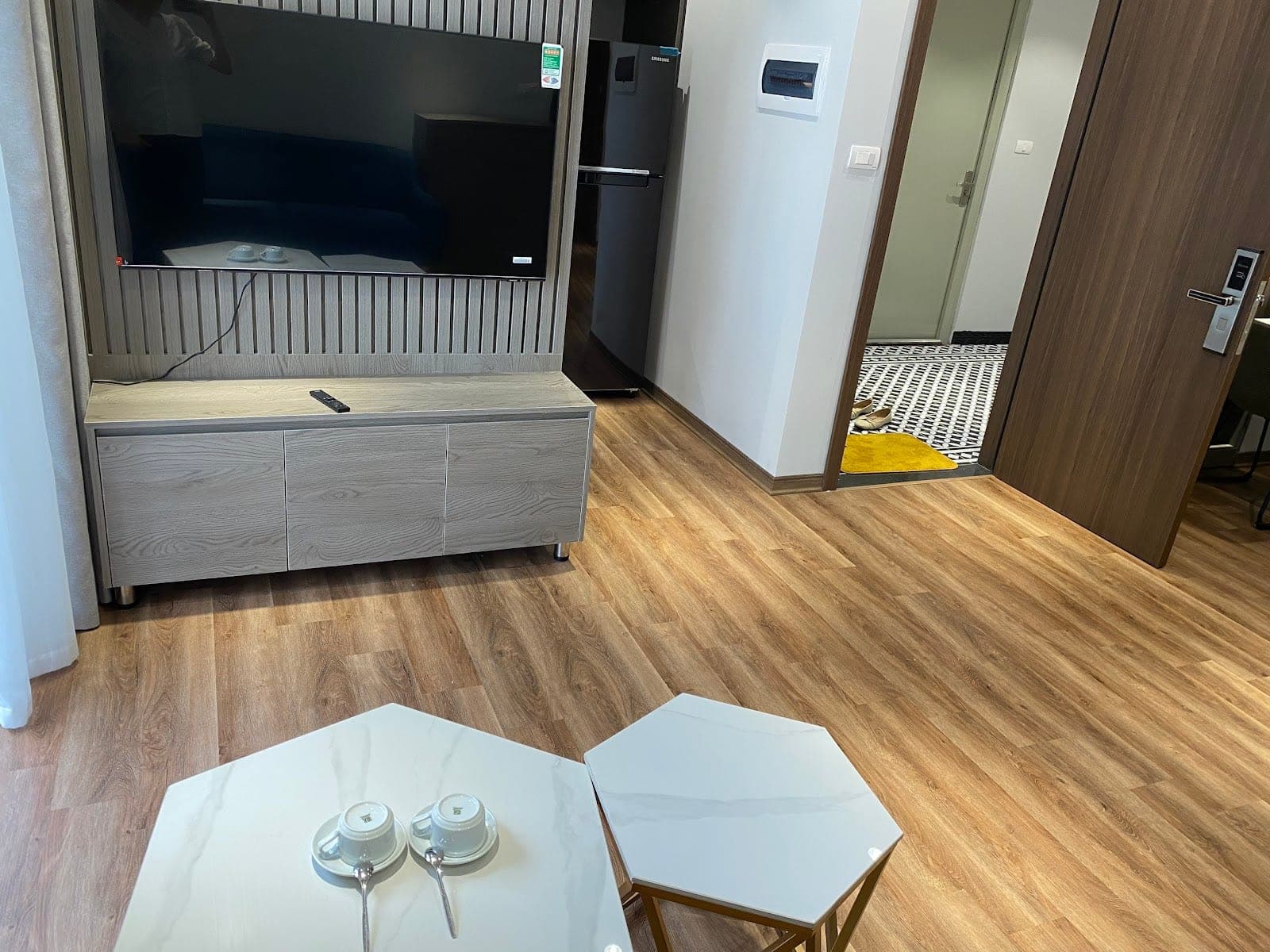 Vibrant 2-Bed Apartment in Tay Ho