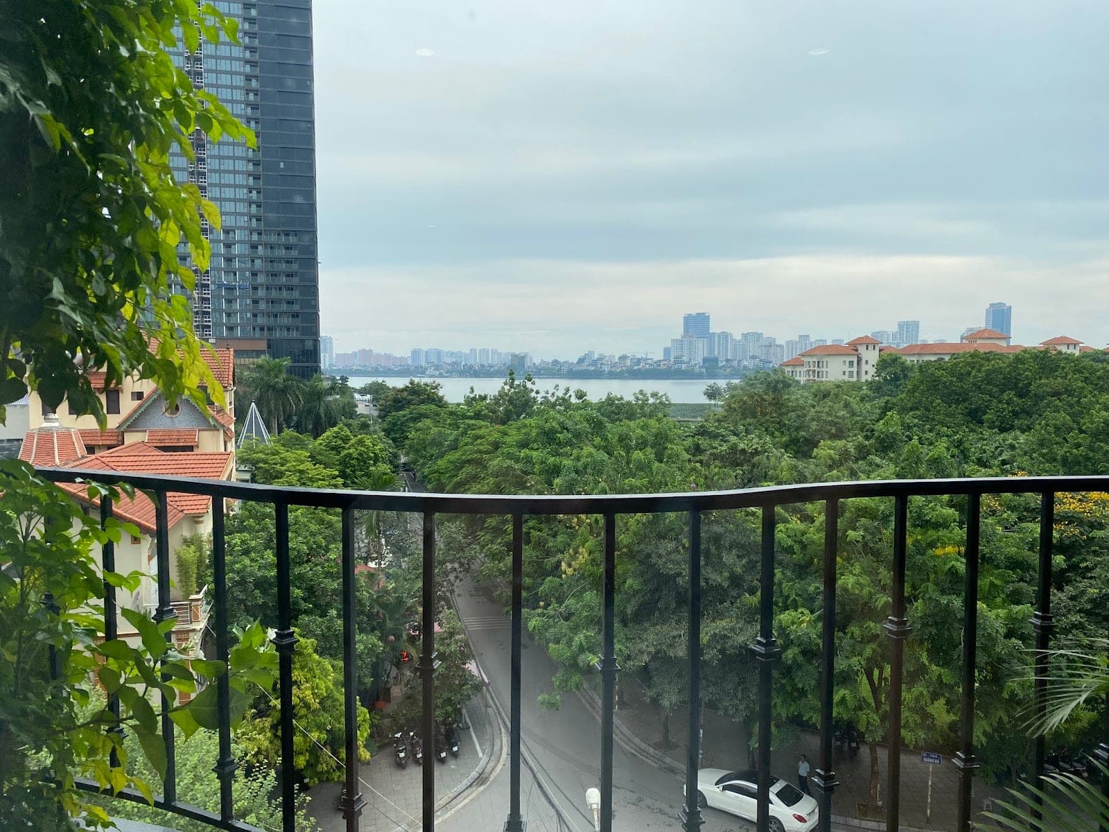 Vibrant 2-Bed Apartment in Tay Ho 2