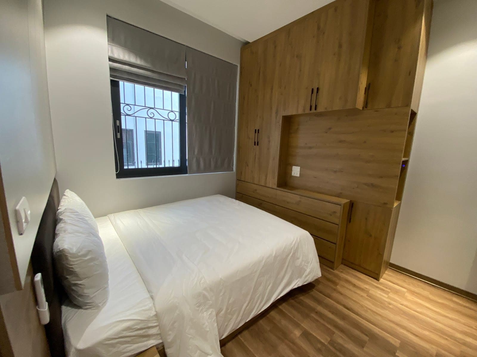 Stylish 2-Bed Apartment in Tay Ho 3