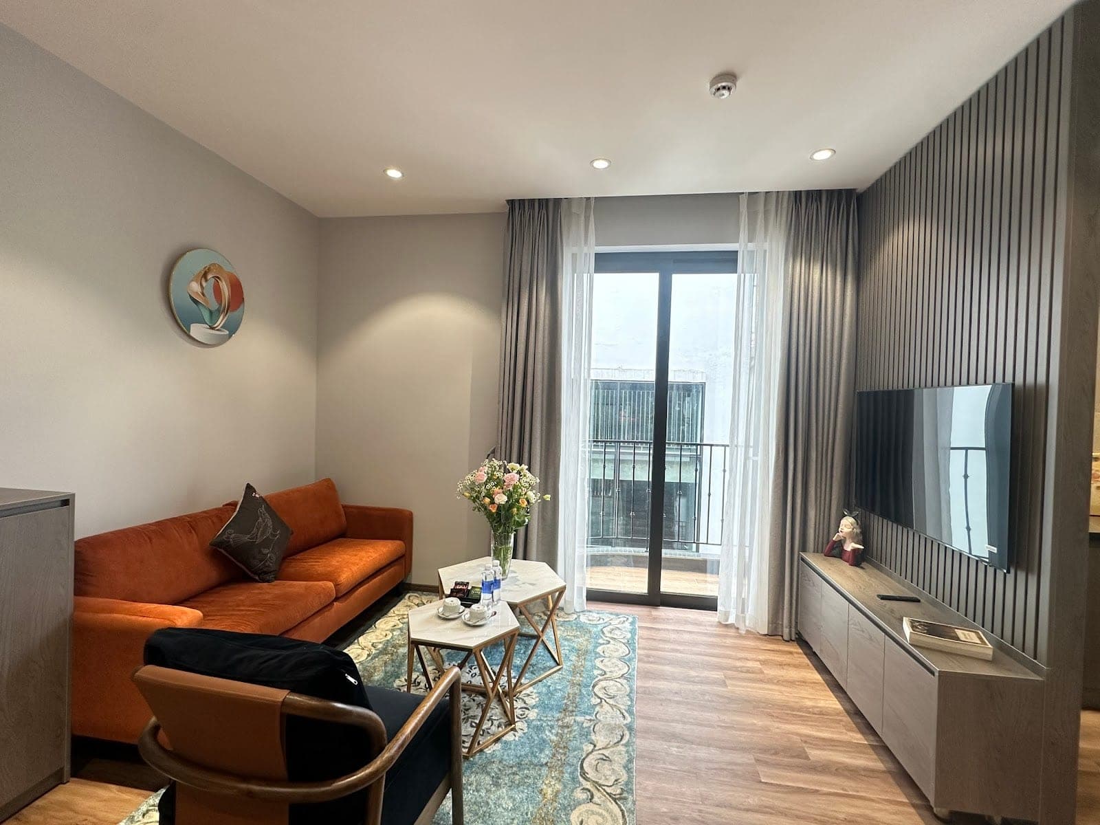 Prime 2-Bed Apartment in Tay Ho