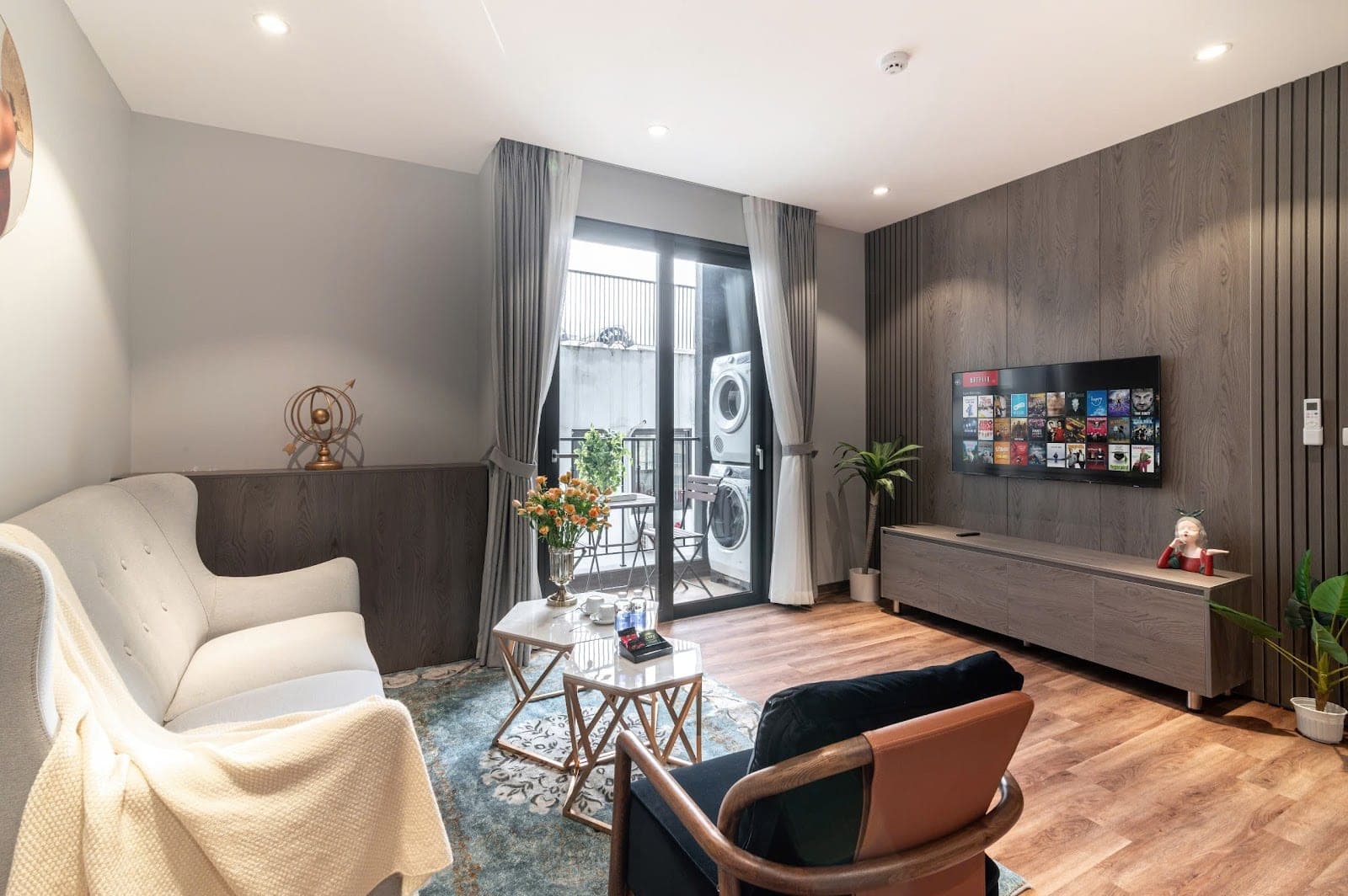 Quite Balcony 2-Bed Apartment in Tay Ho 3