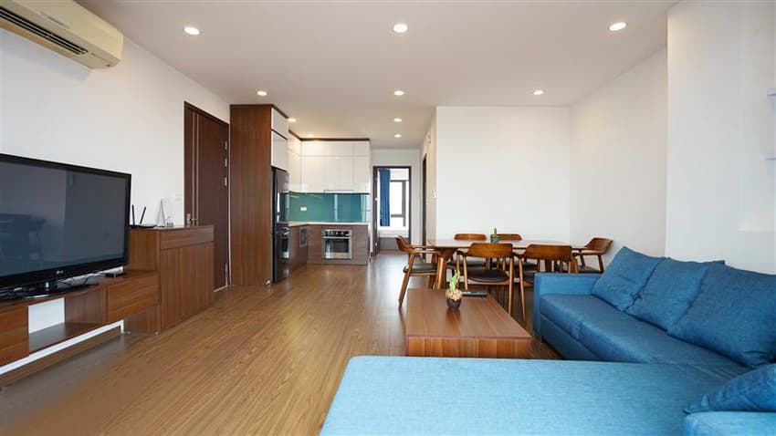 Huge Balcony 2-Bedroom Apartment on To Ngoc Van, Tây Hồ 2