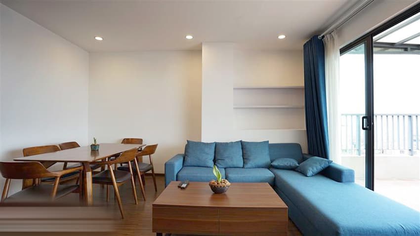 Huge Balcony 2-Bedroom Apartment on To Ngoc Van, Tây Hồ