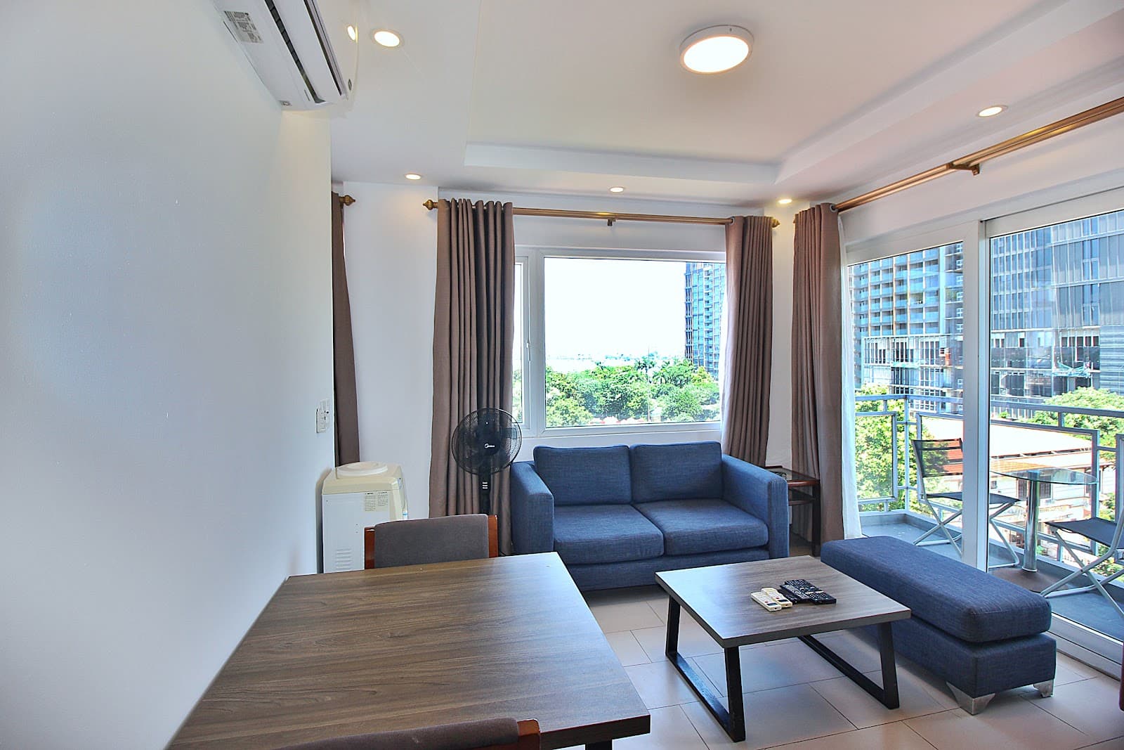 Top Floor 1 Bedroom Apartment on 12/2/5 Đặng Thai Mai, Vietnam 2