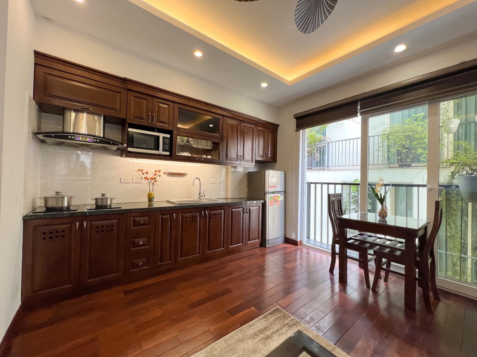 Balcony 1-Bed Apartment for Rent in Ba Dinh, Hanoi