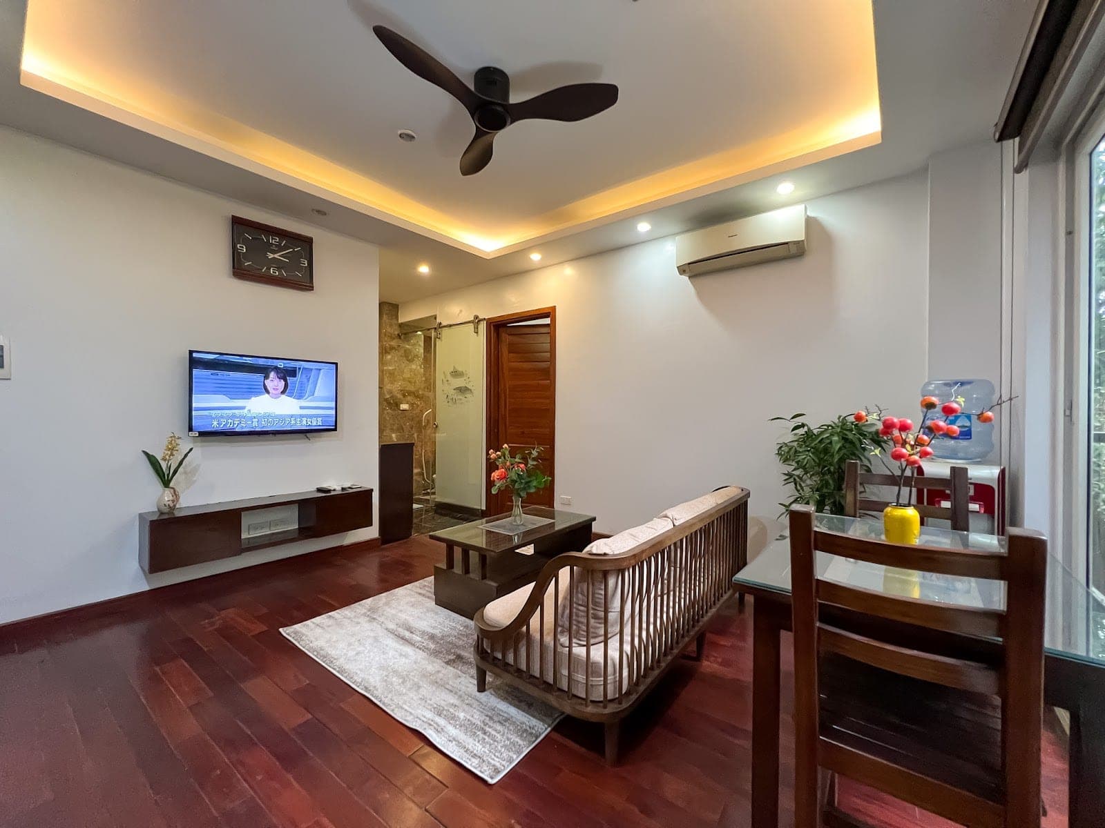 Balcony 1-Bed Apartment for Rent in Ba Dinh, Hanoi