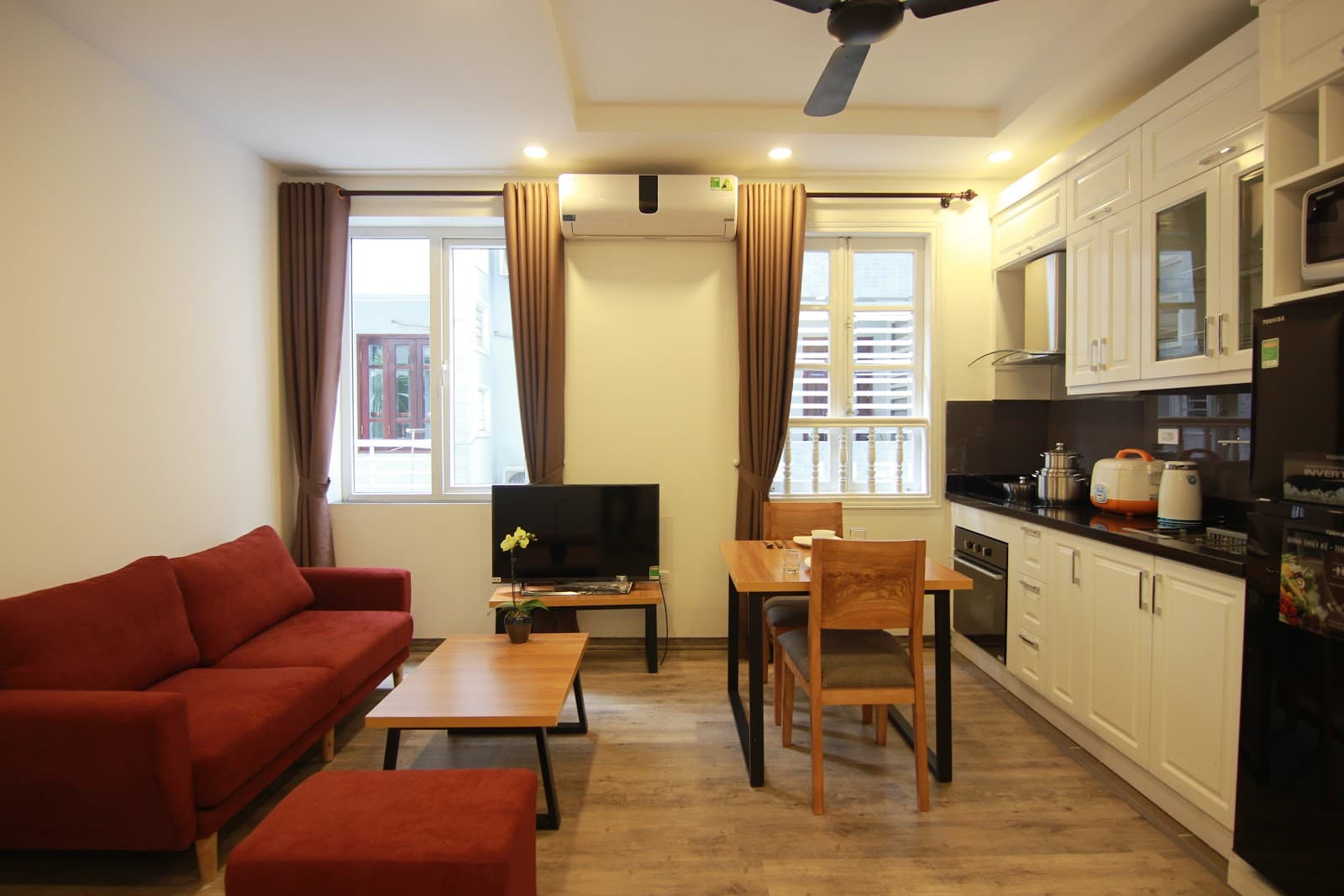 Starter 1-Bedroom Apartment on 32/18 Tô Ngọc Vân, Tay Ho · Ref E1AB21 3