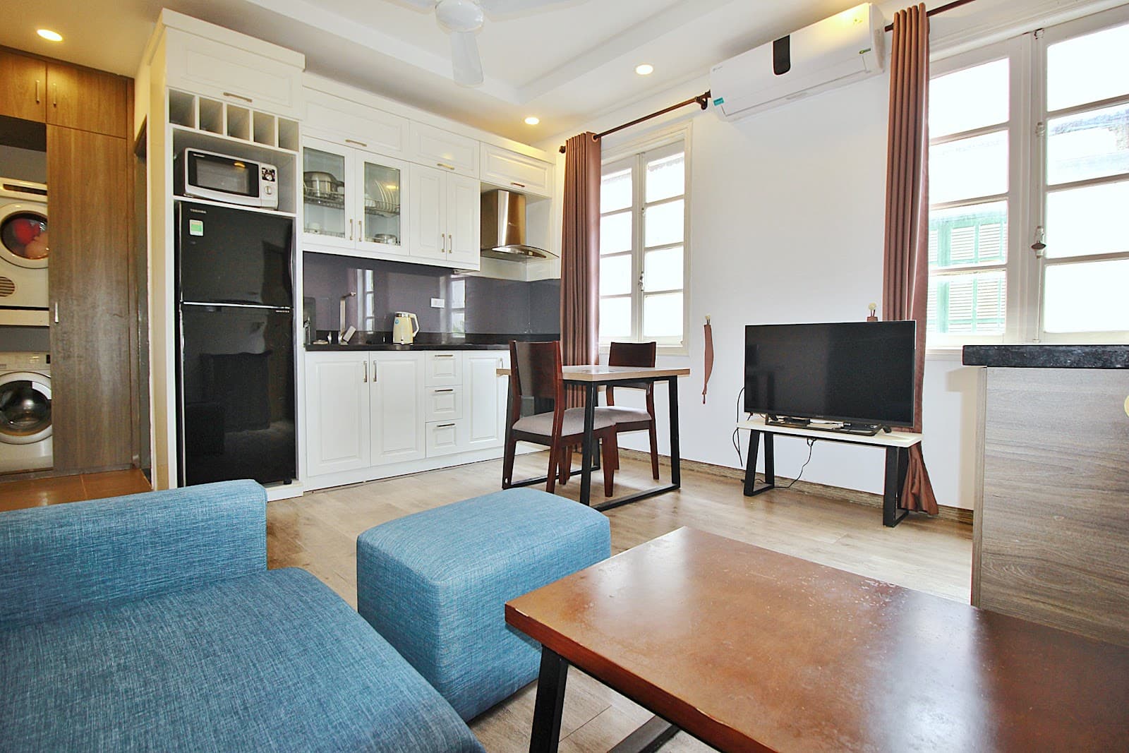 Quaint 1-Bedroom Apartment in Tây Hồ · 32/18 Tô Ngọc Vân · Ref 6E4E72