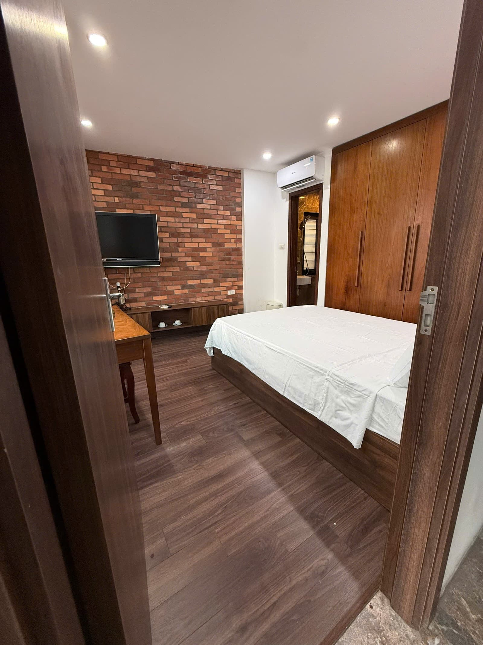 Lake View Studio on Vu Mien, Tây Hồ 2