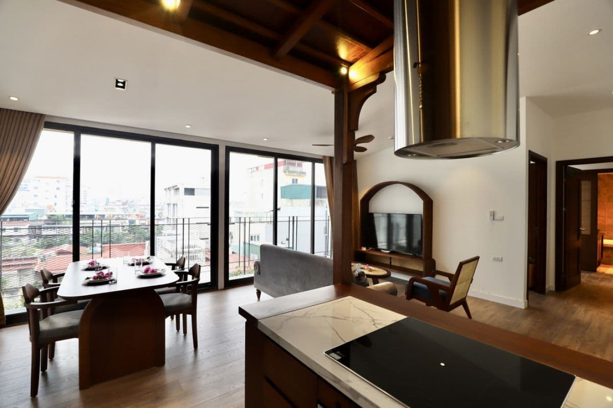 Modern Styled 2-Bed Apartment in Ba Dinh 2