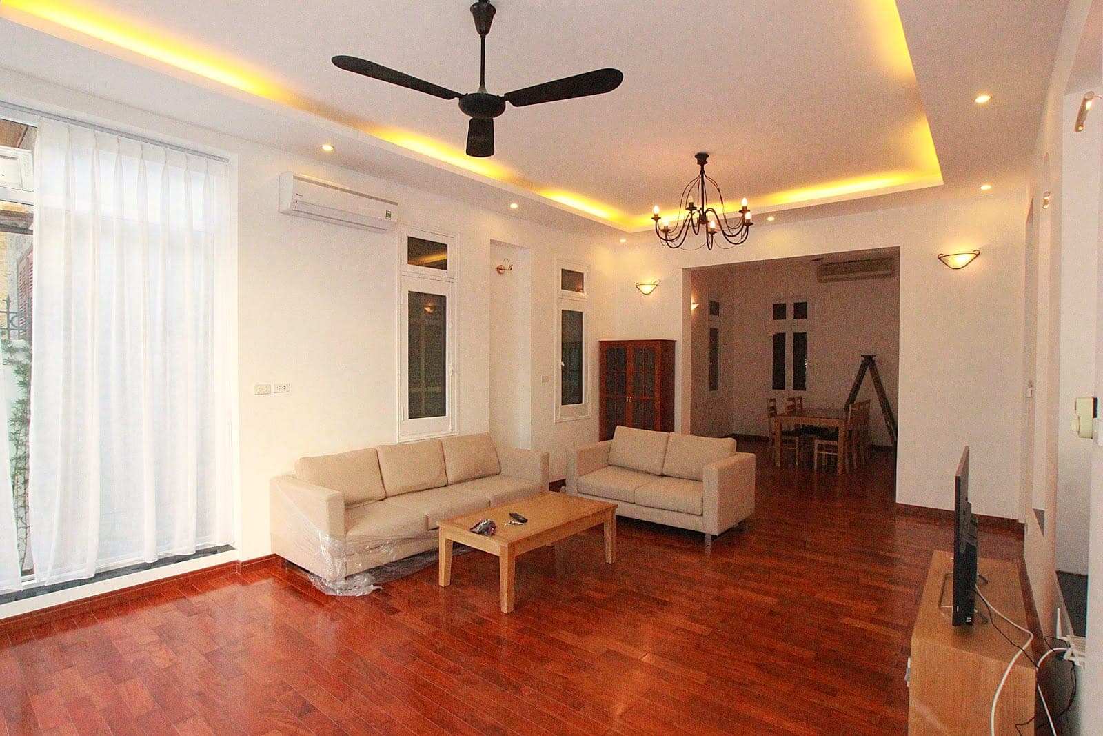 Considered 4-Bedroom House in Tây Hồ · 12 Đặng Thai Mai
