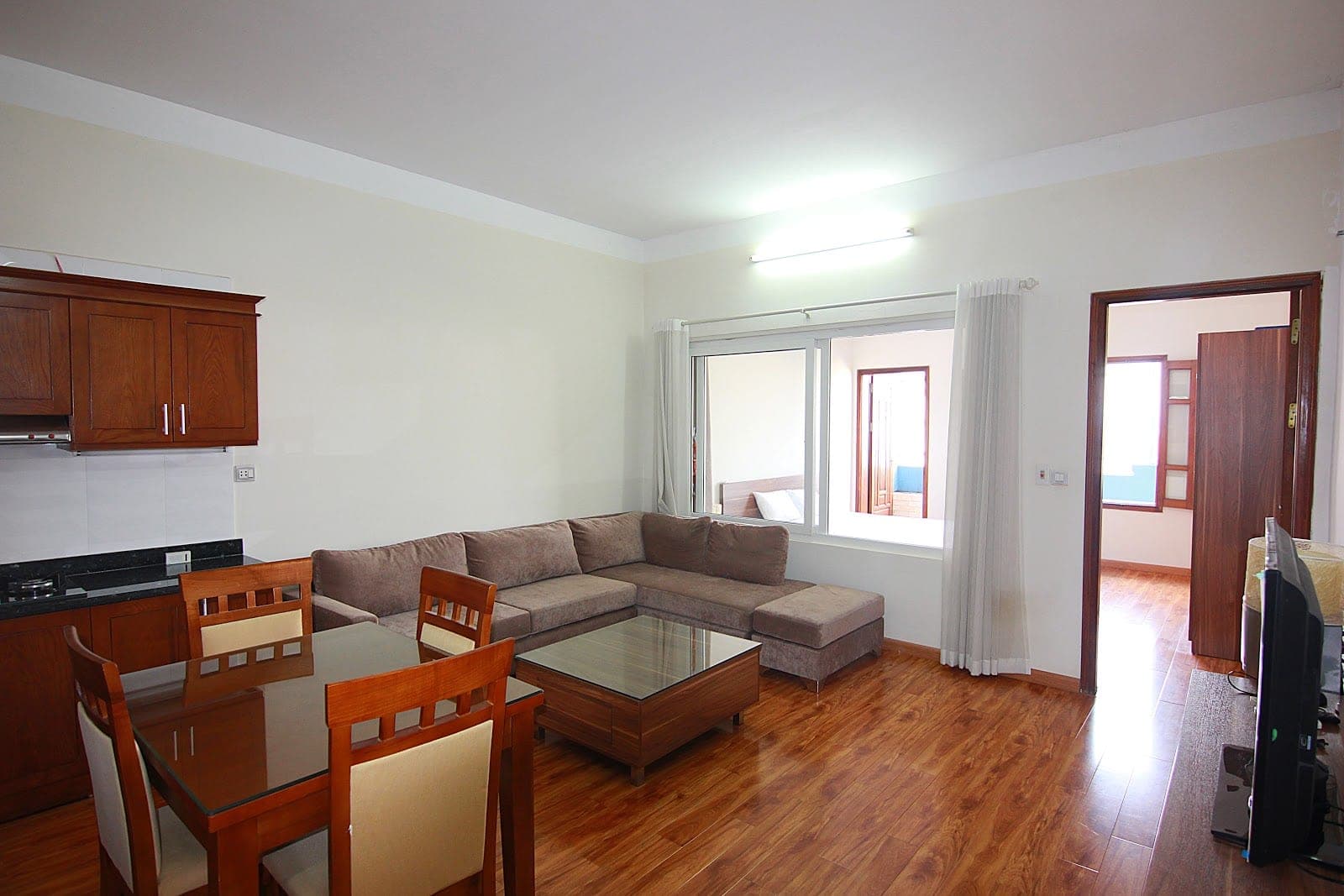 Homely 1-Bedroom Apartment in Tây Hồ · Ngõ 275 Âu Cơ (Unit Tầng 8) 3
