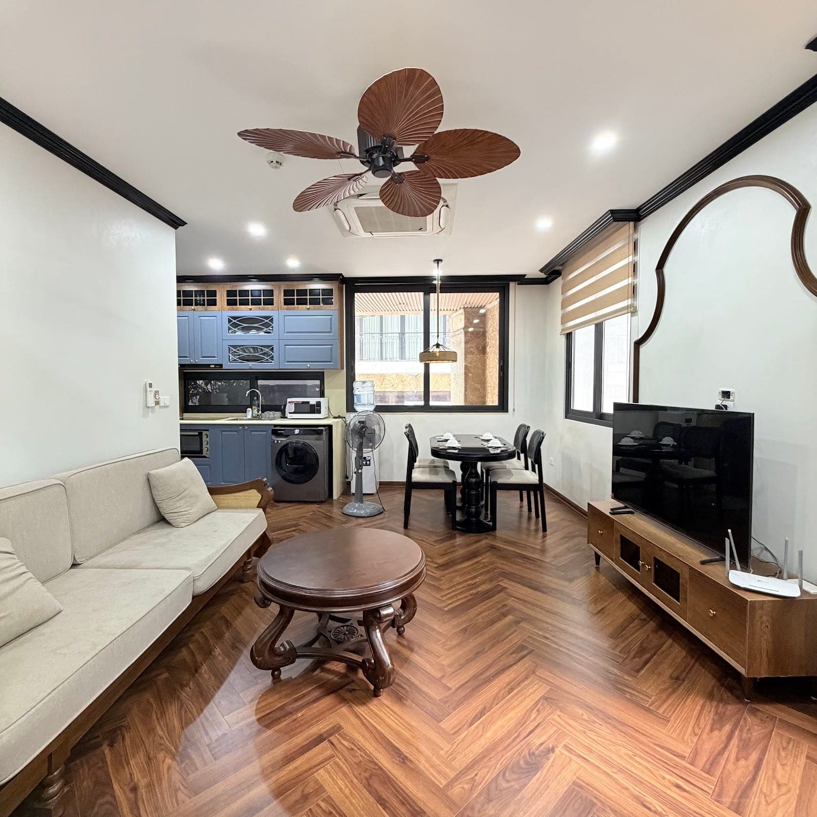 Furnished 1-Bed 1-Living Apartment in Tây Hồ · ĐẶNG THAI MAI