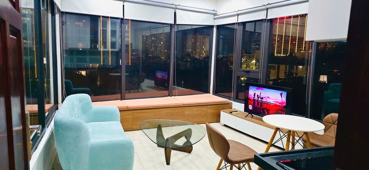 Penthouse 1-Bedroom Apartment on Nhat Chieu, Tây Hồ