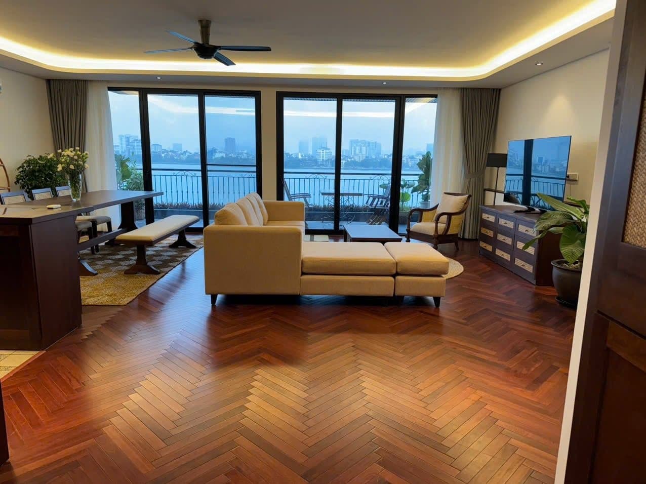 Lake View Indochine Apartment in Tây Hồ · Dang Thai Mai