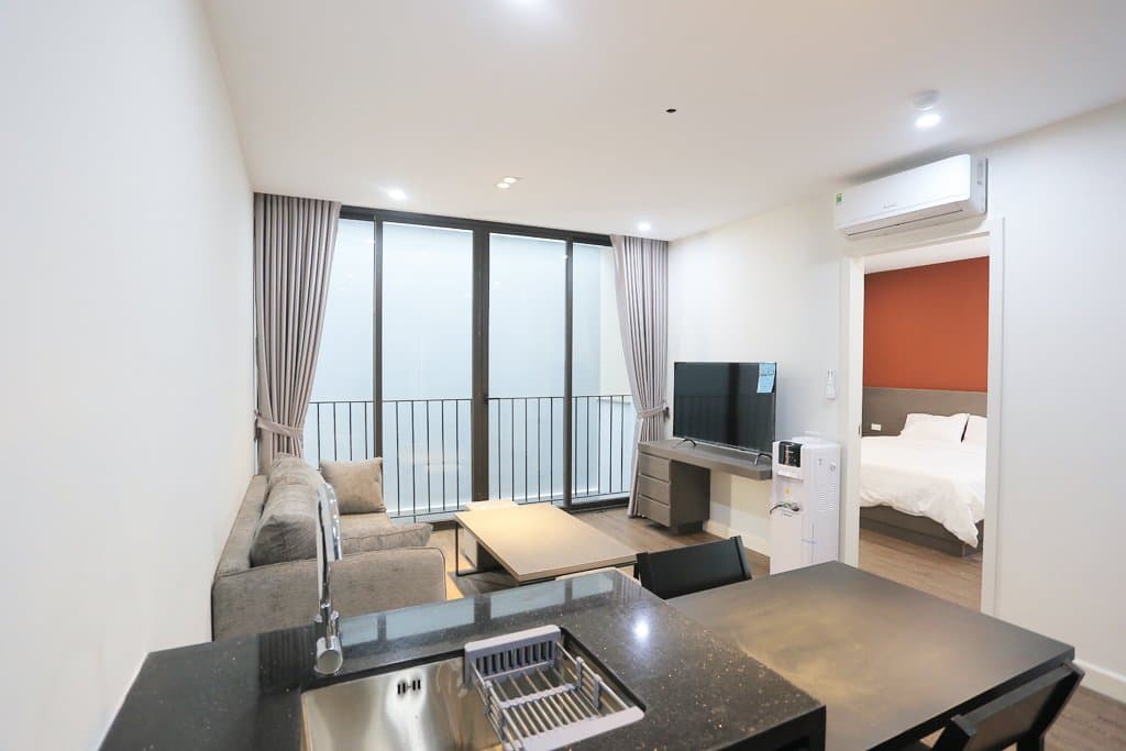 Modern 1-Bedroom Apartment with Balcony on To Ngoc Van, Tây Hồ