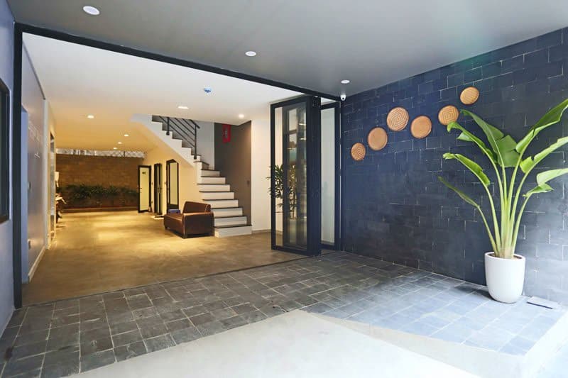 Nice 1 Bedroom Apartment on To Ngoc Van, Tây Hồ 3