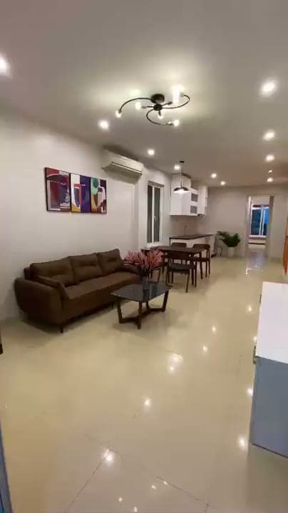 Bright Natural Light 1-Bedroom Apartment with Balcony Yen Hoa