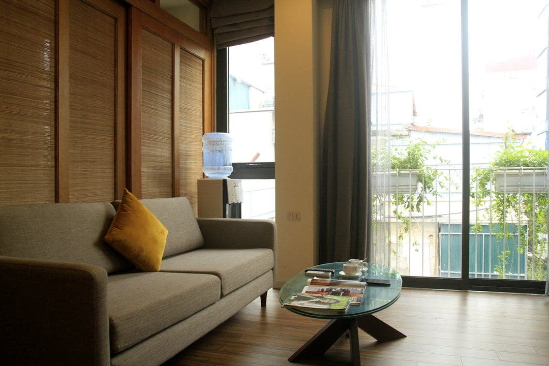1-Bedroom Rental with Balcony at 32/12 Đào Tấn, Ba Đình