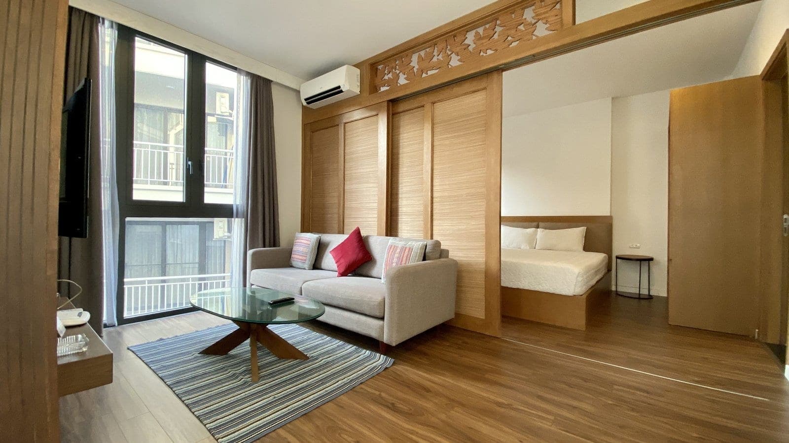 1-Bedroom Apartment with Balcony at 32/12 Dao Tan, Ba Đình · Unit 502