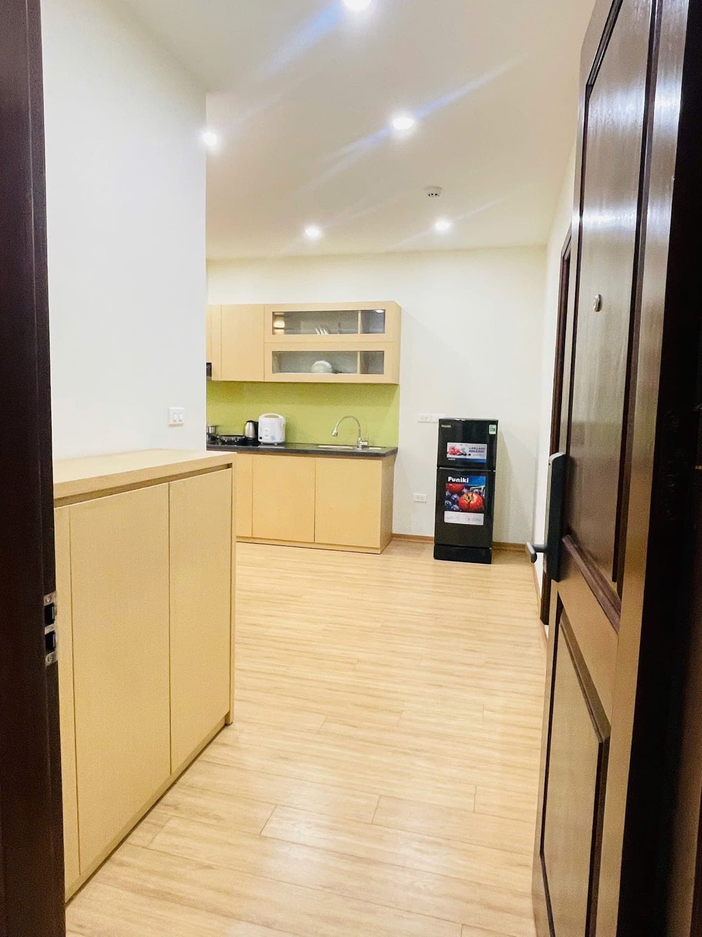 Well Located Studio in Tây Hồ · Quang An (Unit 202)