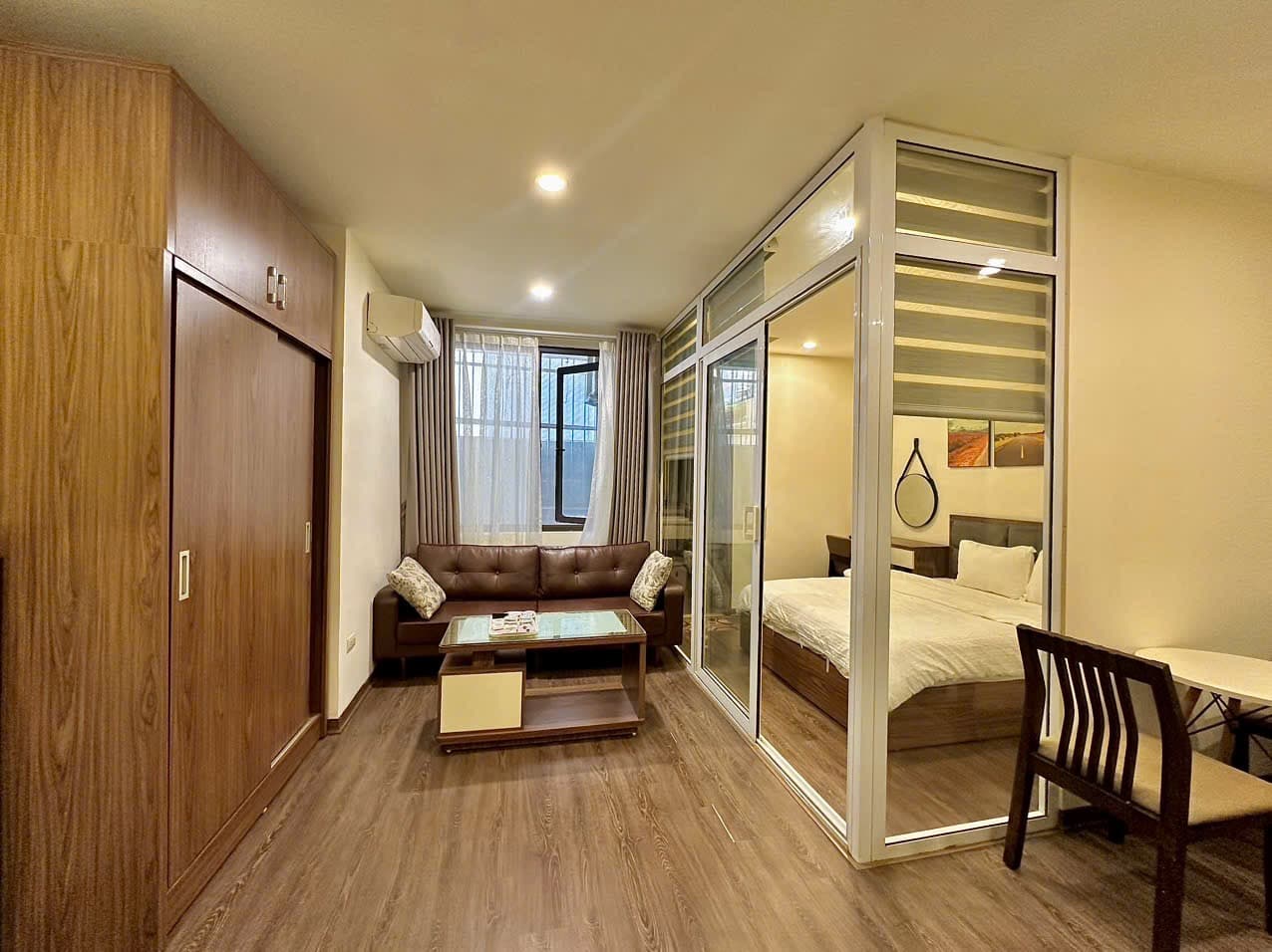 Balcony 1-Bed Apartment for Rent in Ba Dinh, Hanoi