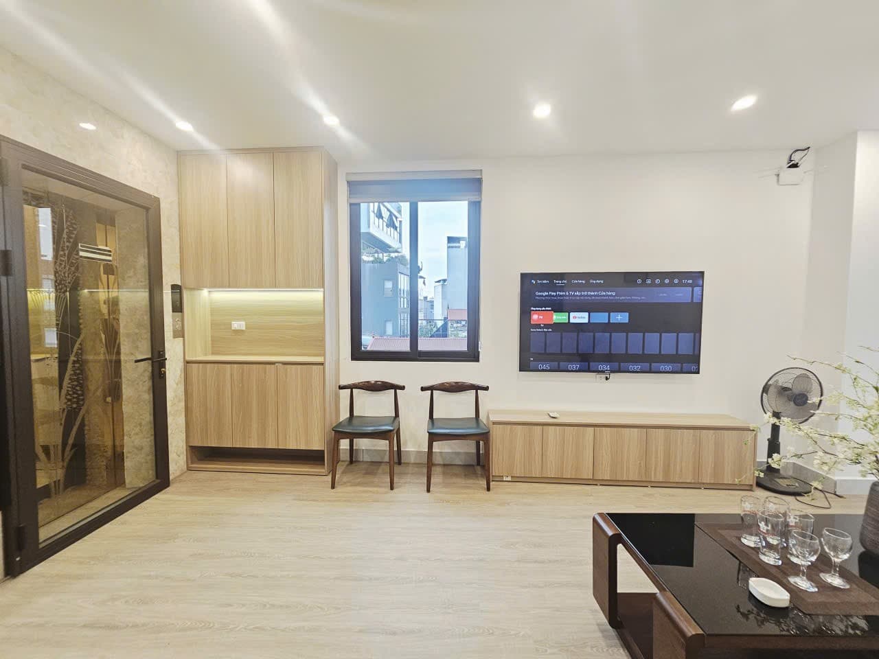 Furnished Studio in Tây Hồ · 347 Âu Cơ (Unit 501) 2