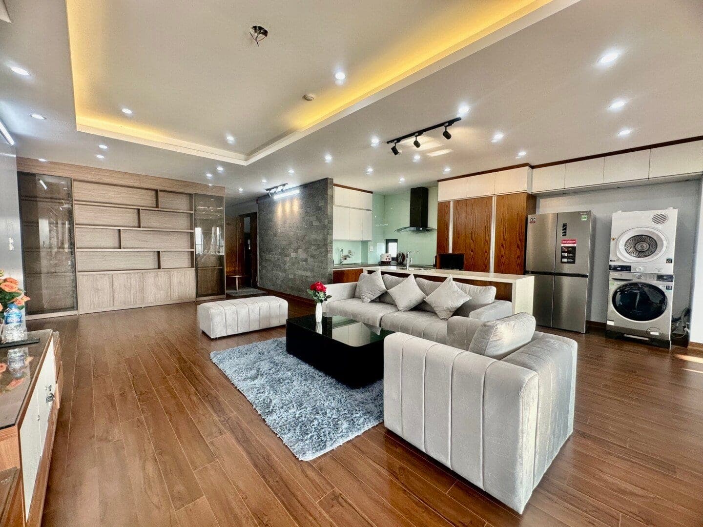 Spacious Affordable 3 Bedroom Apartment in Tay Ho