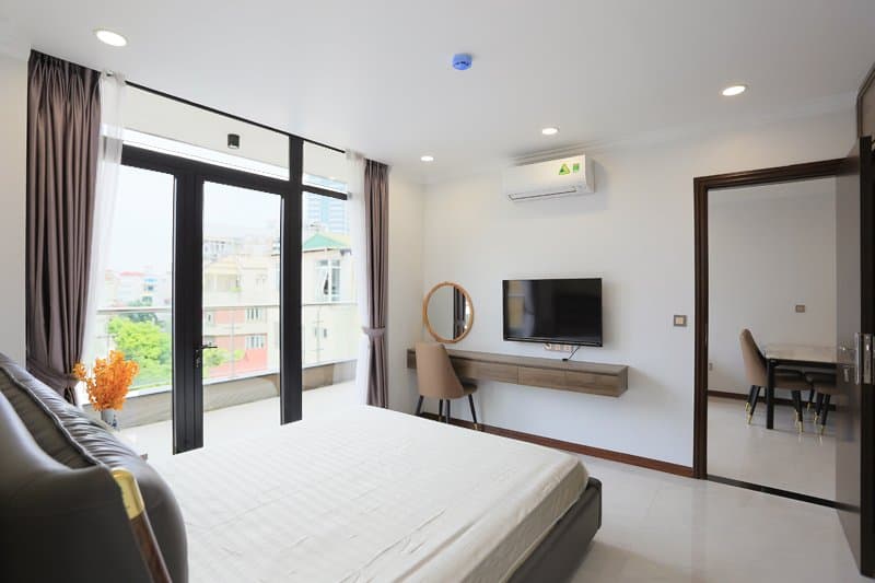 2-Bedroom Apartment with Lake View on Nam Trang, Truc Bach 3