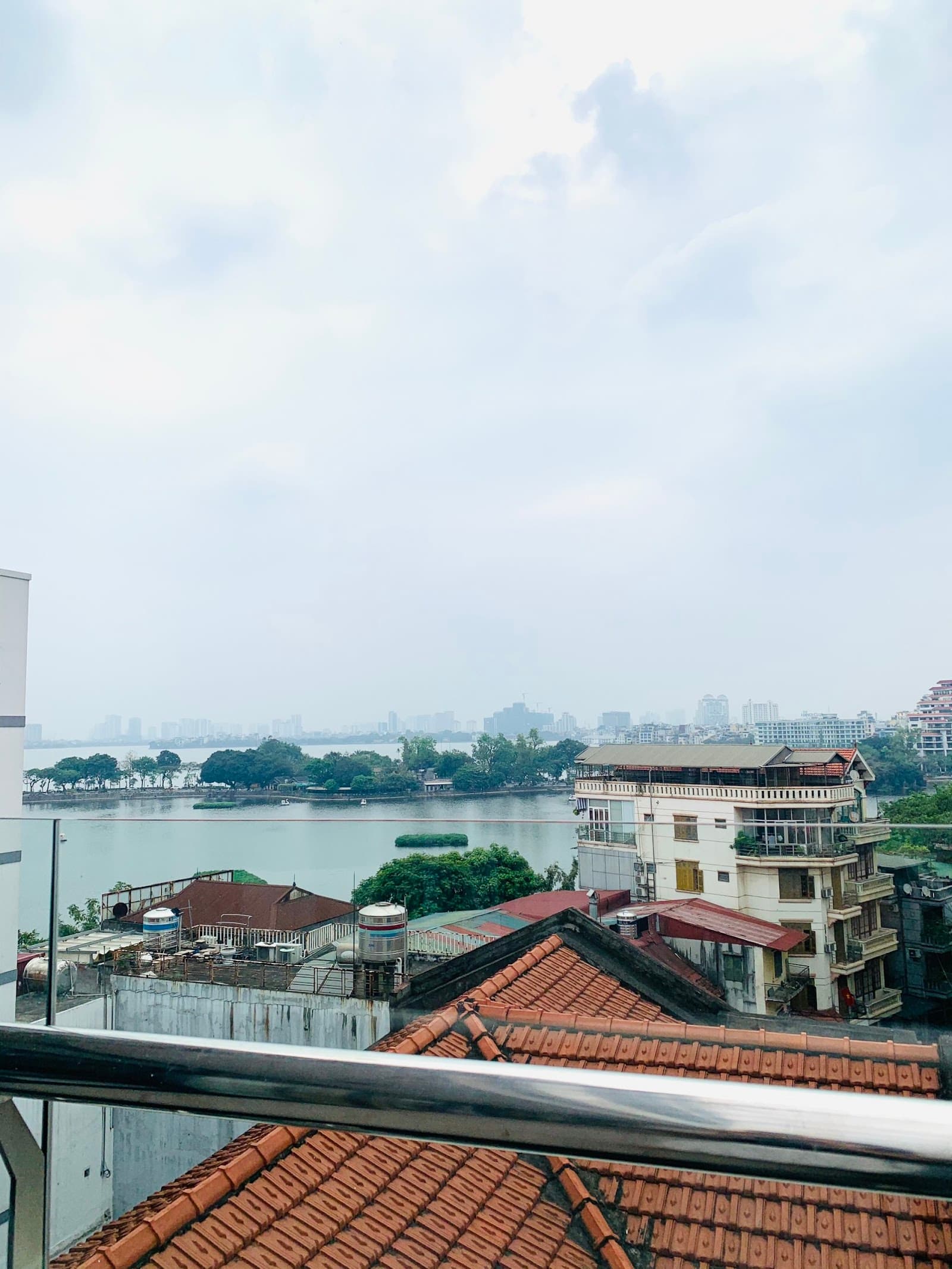 2-Bedroom Apartment with Lake View on Nam Trang, Truc Bach