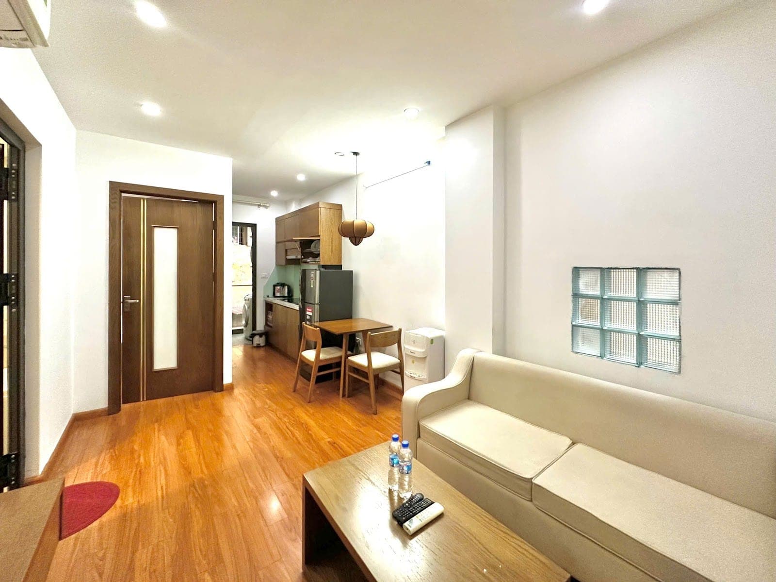 Good Location Balcony 1-Bed Apartment in Ba Dinh
